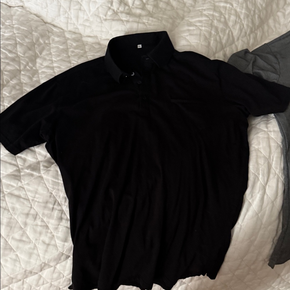 State and Liberty short sleeve Men's Black and Gray Polo Shirt Set - Picture 3 of 4